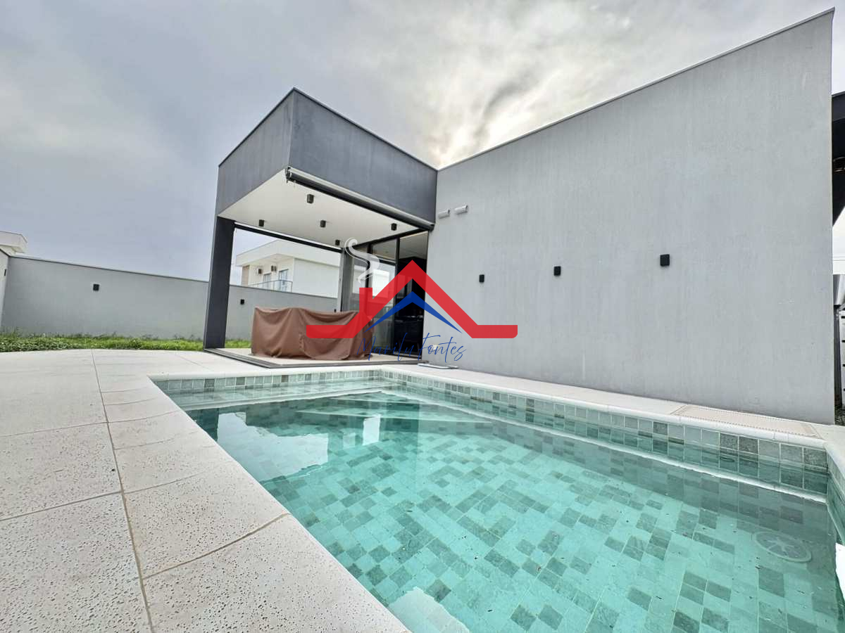 Casa de condomínio à venda em Cabo Frio, Peró, com 4 quartos, 184m² - Marilu Fontes