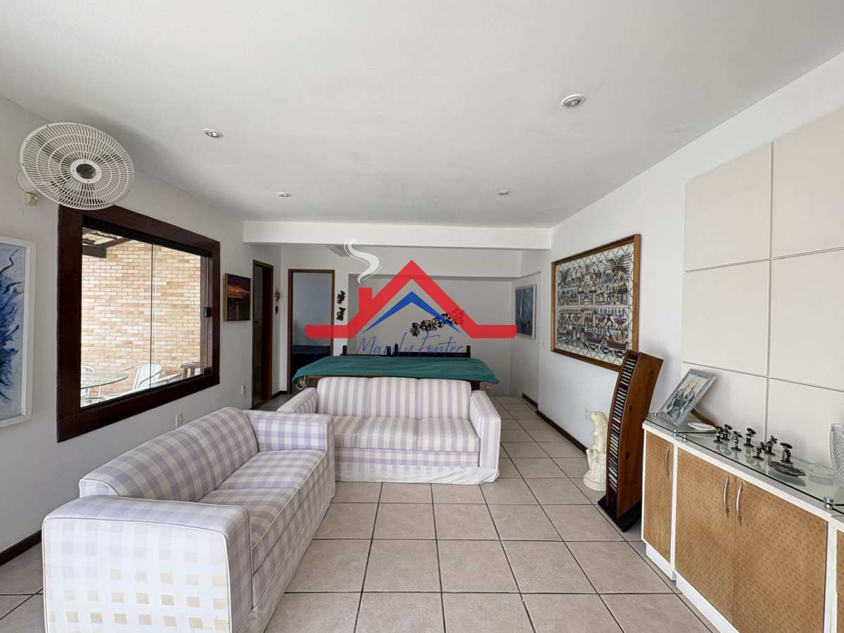 Cobertura à venda em Cabo Frio, Algodoal, com 4 quartos, 174m² - Marilu Fontes